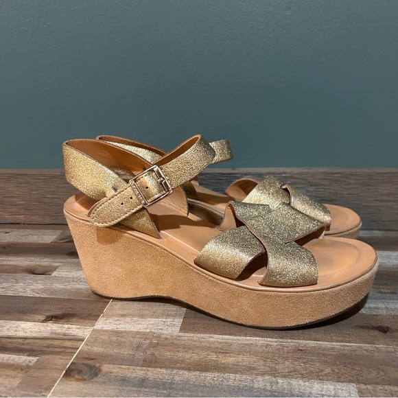 Kork-Ease Gold Metallic Leather Platform Wedge Sandals Size 8 / 39 - Picture 3 of 8